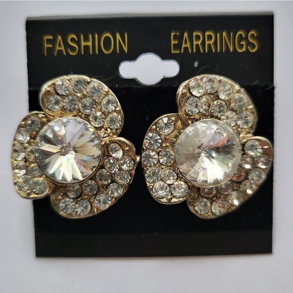 Stunning Classic Necklace and Earring Set NEW Never Worn. - Picture 10 of 15